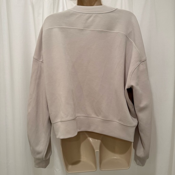 Lululemon Athletica Oversized Cropped Crew - Picture 4 of 5